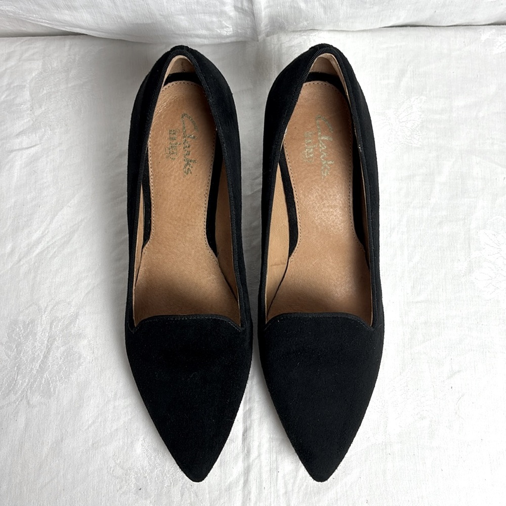 Indigo by Clarks Sage Elfin Black Suede Shoes with Kitten Heel Sz 9 - Picture 2 of 7